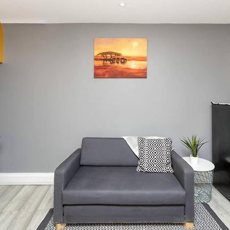 Luxury Living - Lovely 1 Bedroom Apartment ストックトン・オン・ティーズ エクステリア 写真