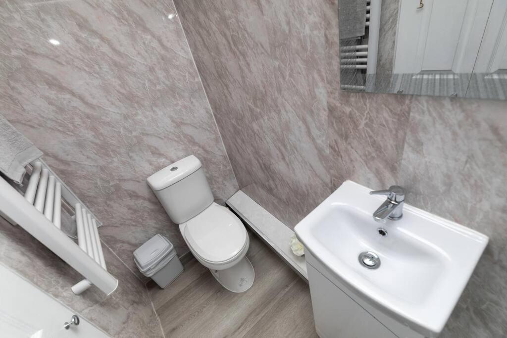 Luxury Living - Lovely 1 Bedroom Apartment ストックトン・オン・ティーズ エクステリア 写真