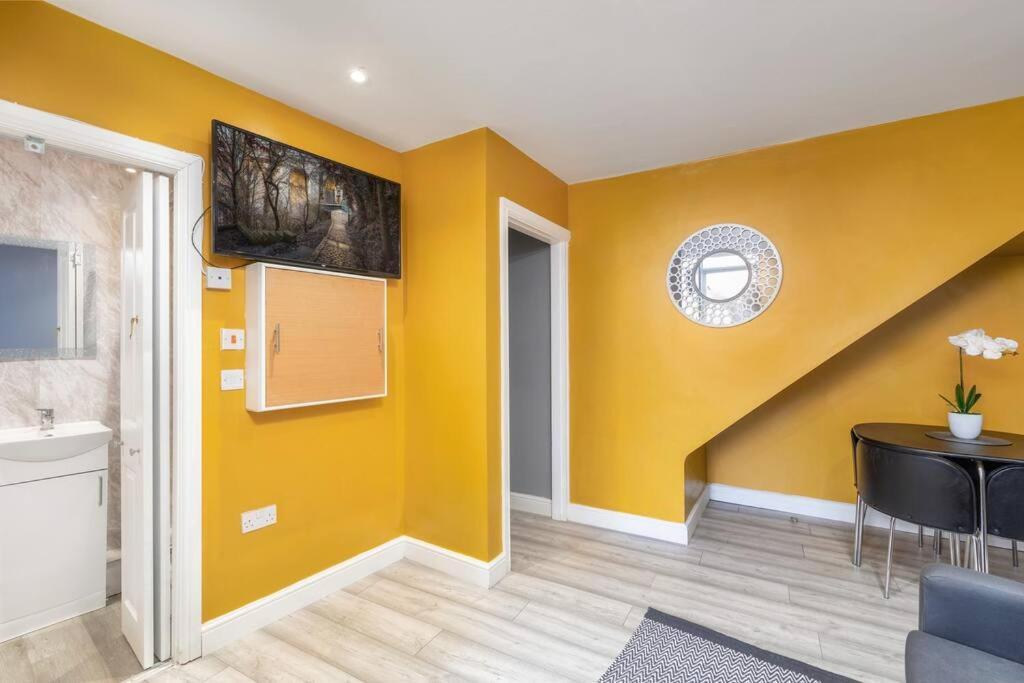Luxury Living - Lovely 1 Bedroom Apartment ストックトン・オン・ティーズ エクステリア 写真