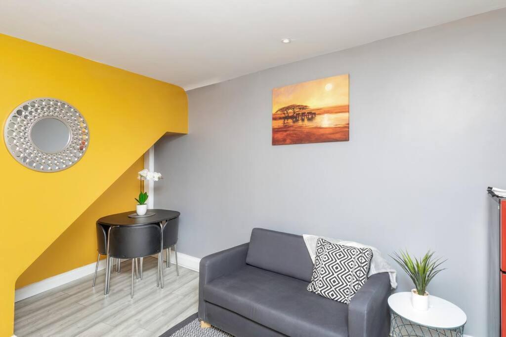 Luxury Living - Lovely 1 Bedroom Apartment ストックトン・オン・ティーズ エクステリア 写真